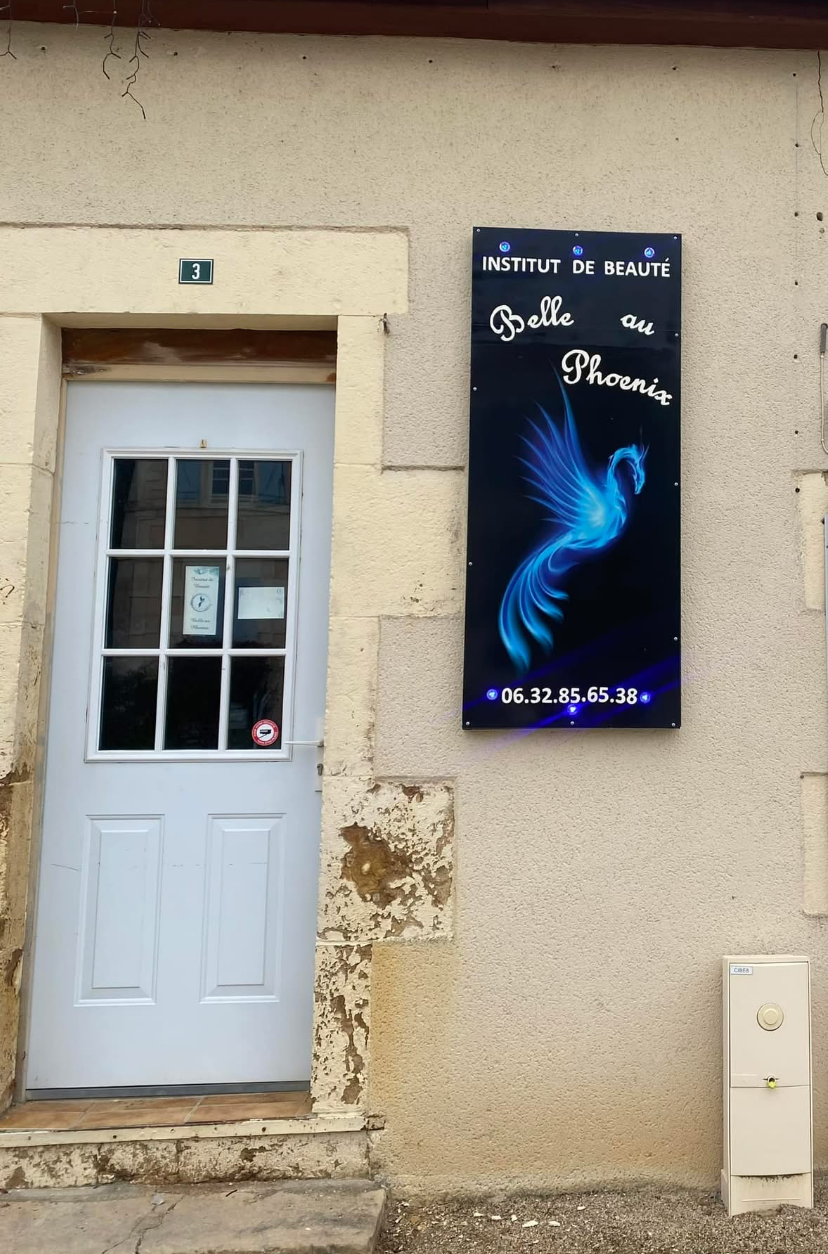 Devanture de l'Institut Belle au Phoenix à Gannay sur Loire